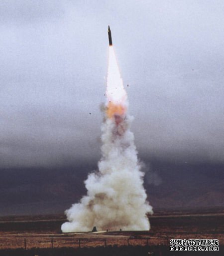 资料图:中国二炮部队试射战略导弹