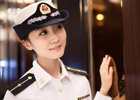 解放军女兵跳舞真漂亮 11岁就入伍了(1)